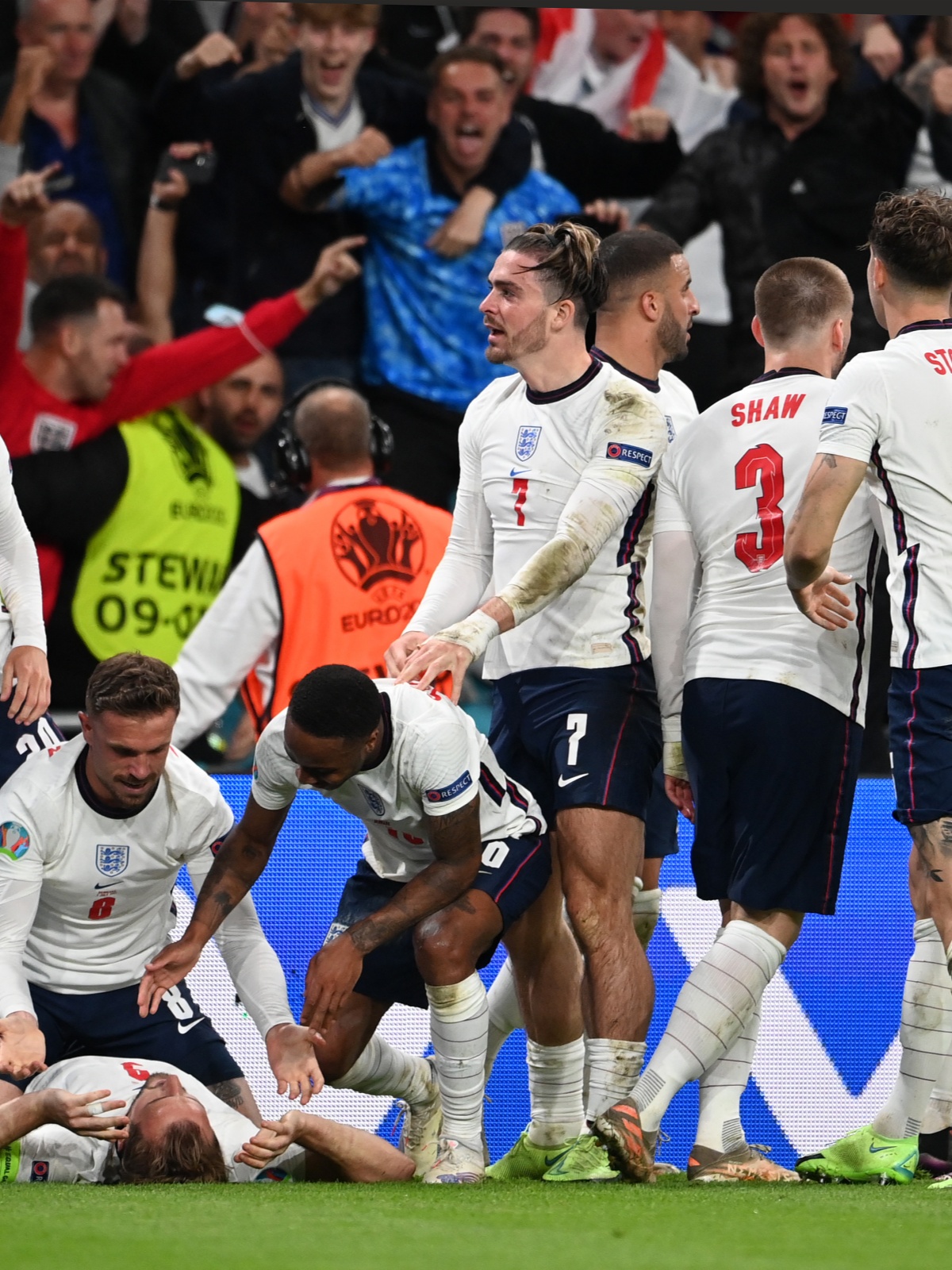 瑞典队鏖战英格兰队，张本智和扛起全队