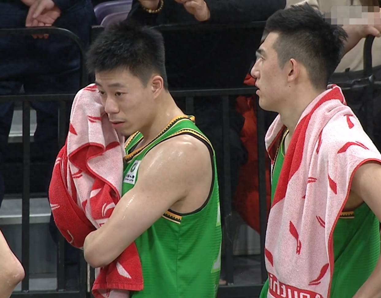 勇士逆转国王，张镇麟关键制胜