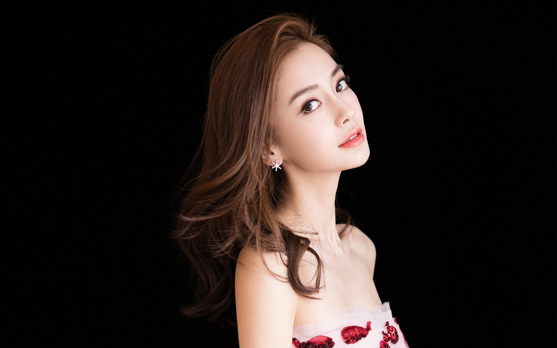 当西决风暴席卷绿茵，爱尔兰强行终结里昂神话的生死时刻