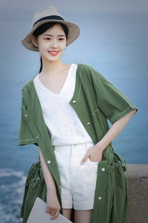 开云体育入口-当F1战车熄火时，篮球场的手术刀正在划破夜空