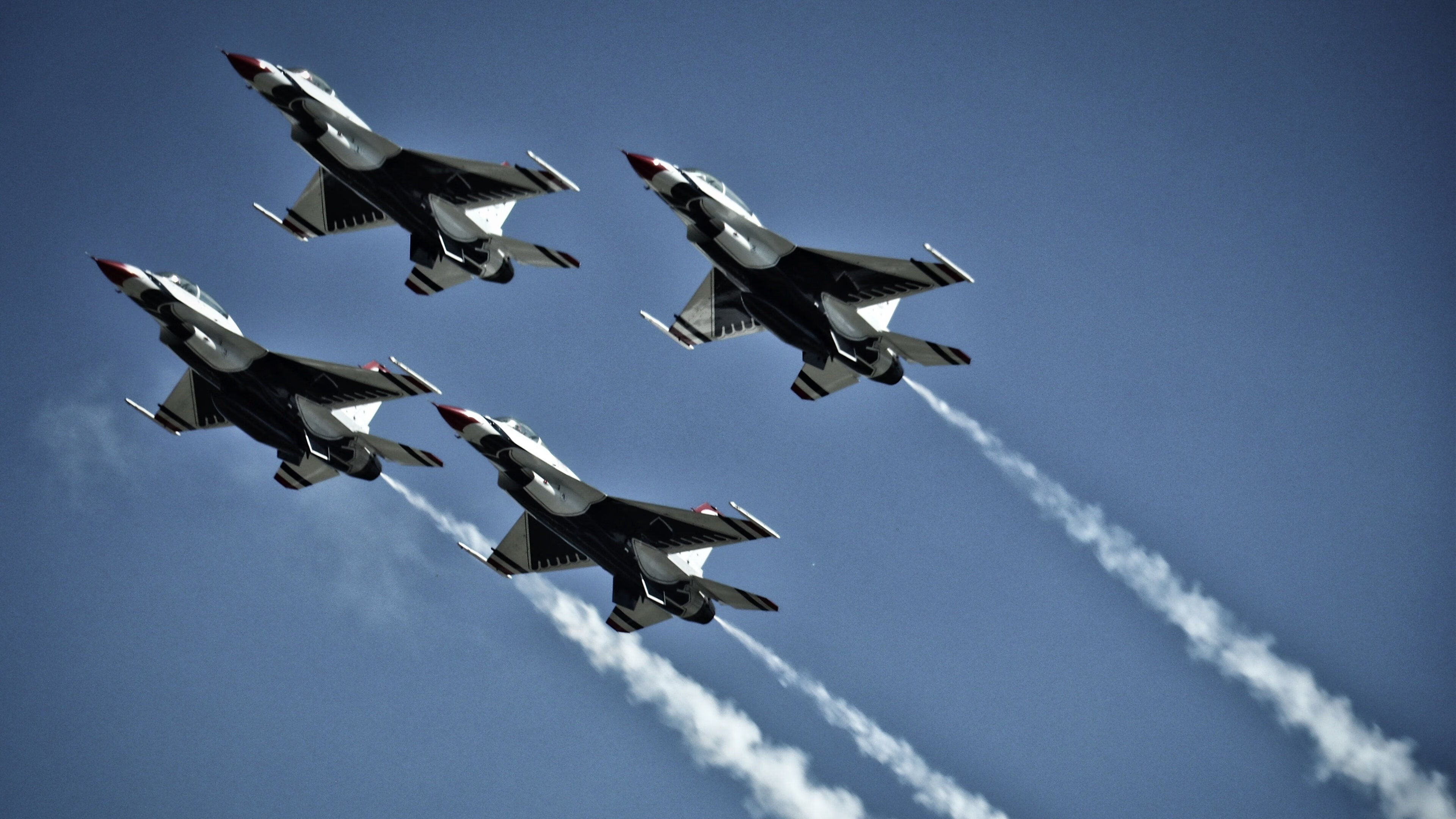 开云sport-剑走偏锋，吉林队一波流战术击溃猛龙，英格拉姆数据盛宴燃爆全场